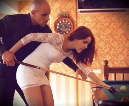 Загнал свой кий в ее небритую лузу (HD ВИДЕО)