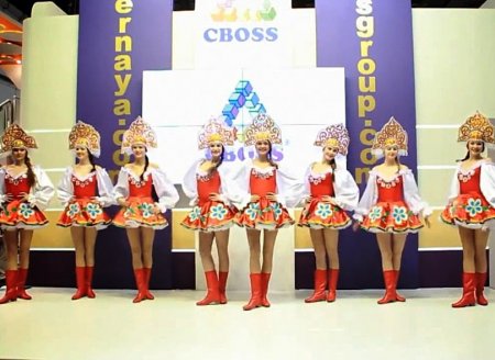 Зажигательный русский танец на выставке (ВИДЕО)