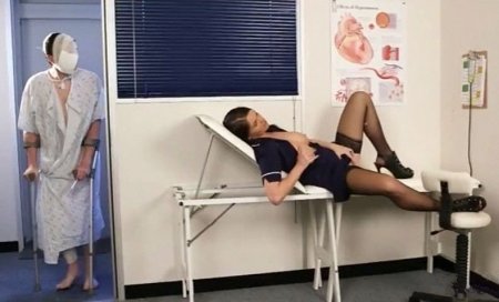 Медсестра клиники отдалась пациенту во время ночного дежурства (ВИДЕО)