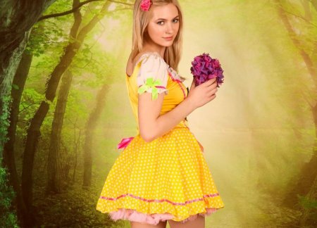 Сексуальная очаровашка в гетрах полностью разделась (ФОТО)