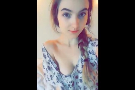 Фапательные девочки сети показывают прелести на смартфон (ВИДЕО)